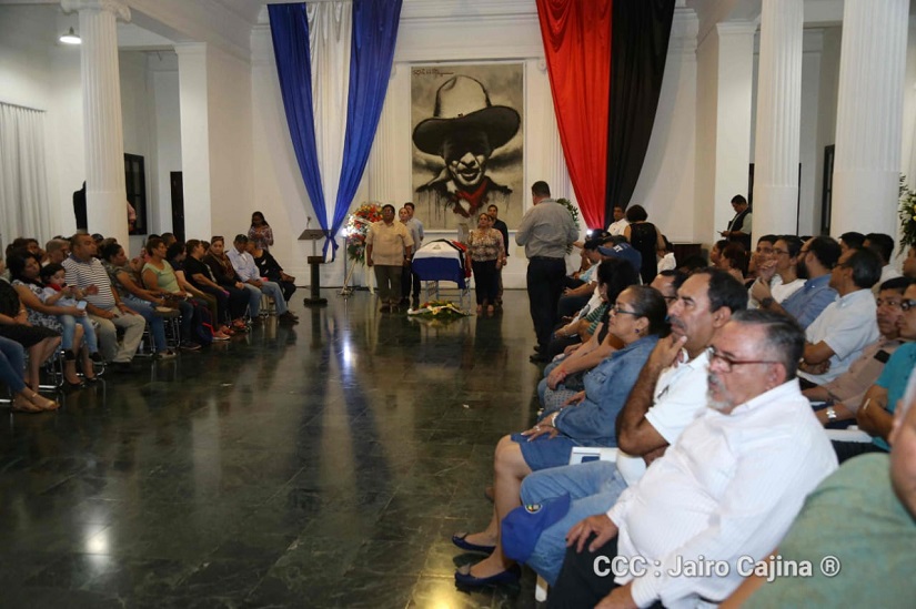 COMANDANTE1
